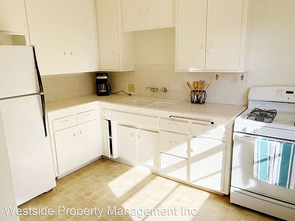 3rd image of 239 1/2 3rd Ave #8040121