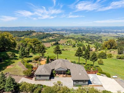 6649 Round Oak Road, Penngrove, CA, 94951