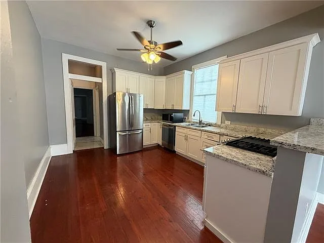 8421 Cohn St — Photo 3