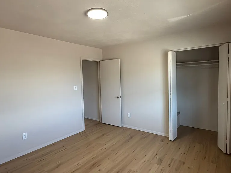 561 W Pabor Way — Photo 11