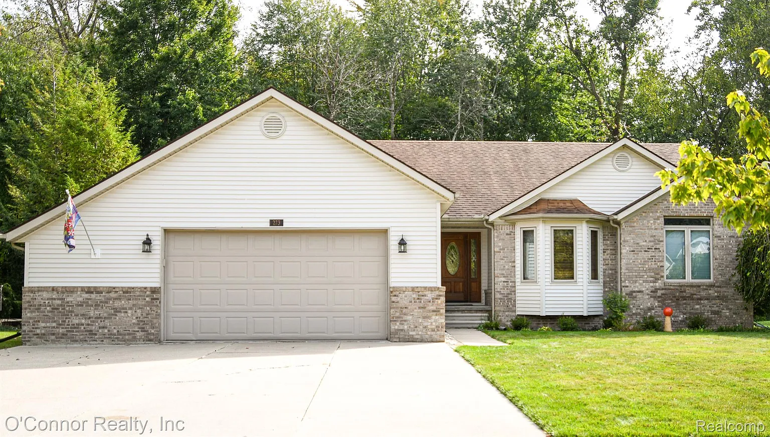 273 Rosewood Dr photo 1