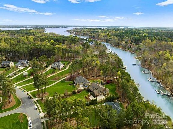 2nd image of 261 Cove Creek Loop