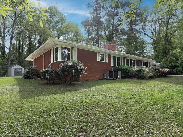 6325 Dodgen Rd SW, Mableton, GA 30126
