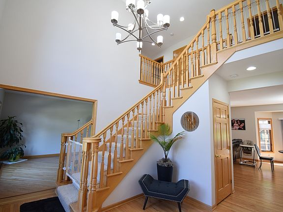2nd image of 647 Philip Dr