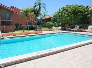 120 Cypress Way E APT B2, Naples, FL 34110