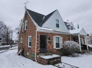 19009 Morang Dr, Detroit, MI 48205