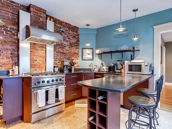 4th image of 458 E 7th St #2