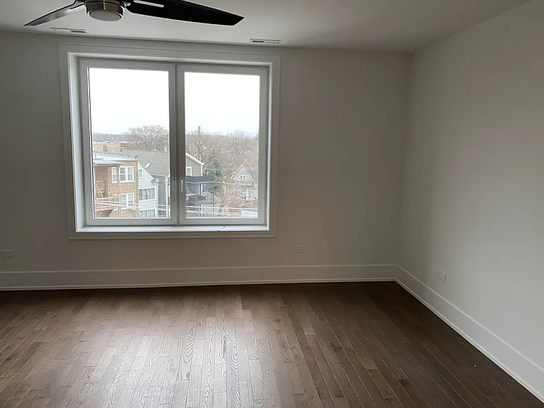 4041 N Elston Ave #4 — Photo 3