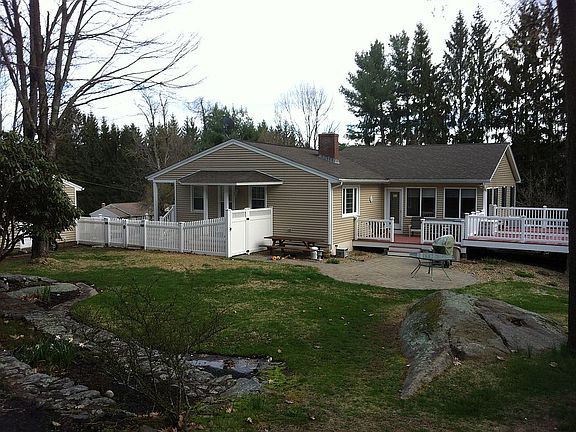 Side yard - patio - pool