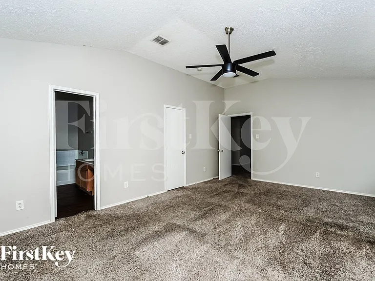 7401 Snow Ridge Dr — Photo 9