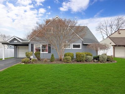 18 Ribbon Lane, Wantagh, NY, 11793