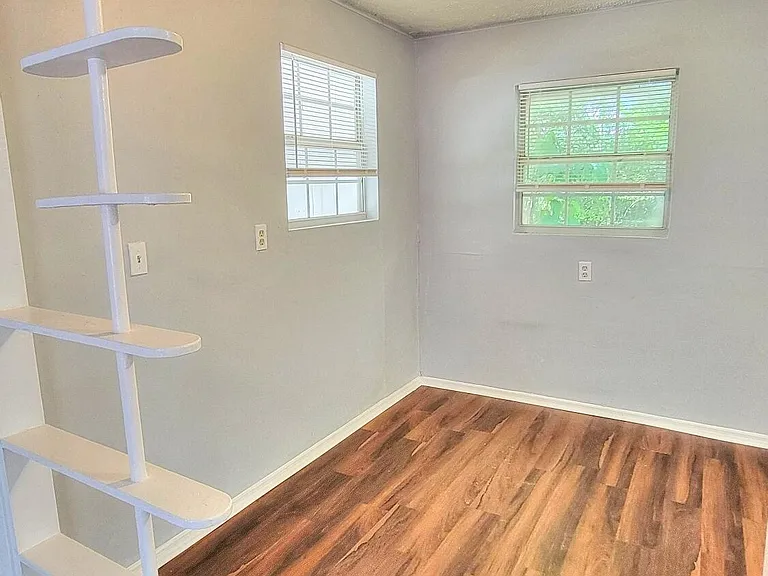 9348 Culpeper Ave — Photo 6