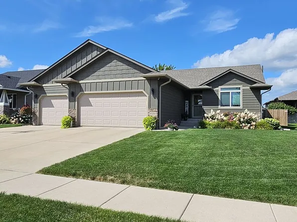 8700 W Stoney Creek St, Sioux Falls, SD 57106