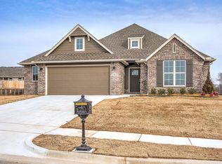 2402 W Little Rock Ct S, Broken Arrow, OK 74011