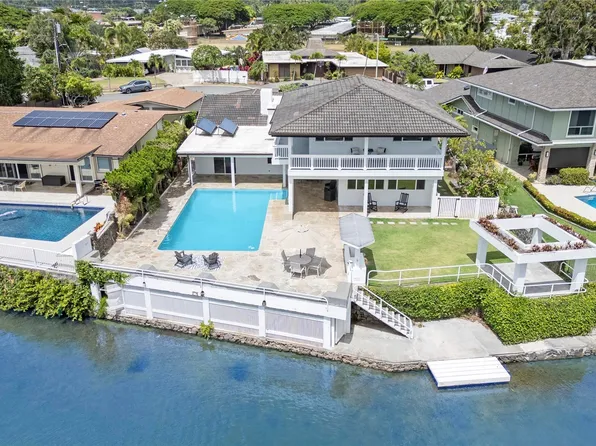 802 Pahumele Pl, Kailua, HI 96734