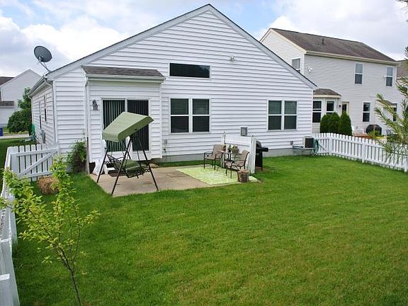 5th image of 1560 Grove Hill Dr