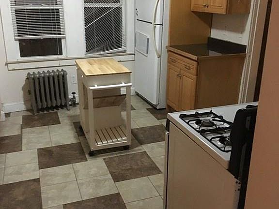 2nd image of 150 Tremont St #150