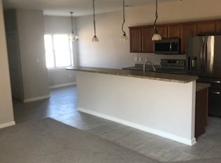 435 Hillary Cir #B, Johnson Creek, WI 53038