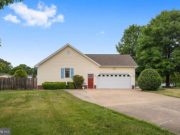5th image of 10619 Heather Greens Cir