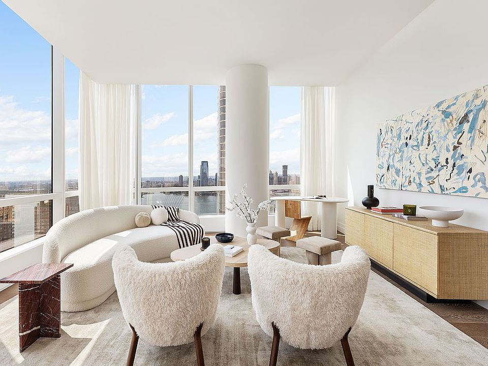 1st image of 77 Greenwich St #36A