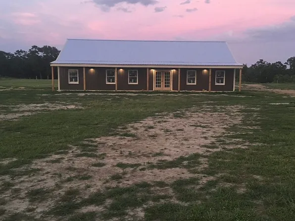 7760 N County Road 65, Coffee Springs, AL 36318