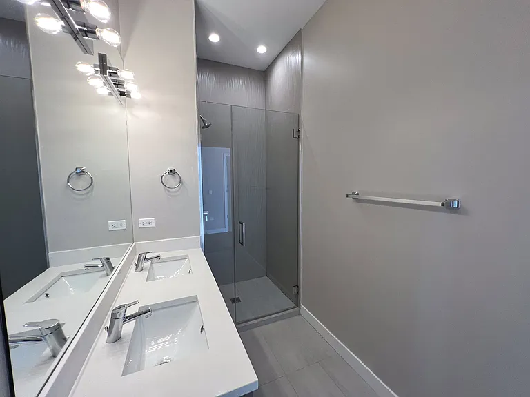3757 N Sheffield Ave #2010 — Photo 11