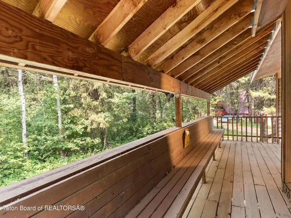 328 Bridger Homes Rd, Alpine, WY 83128