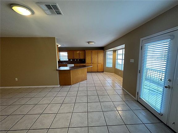 5th image of 3201 Catcay Dr
