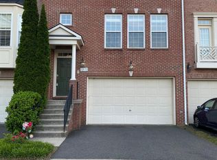 12172 Bridgend Run, Fairfax, VA 22030