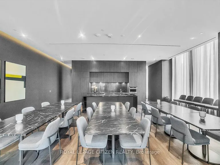 11 Yorkville Ave #6007 — Photo 38
