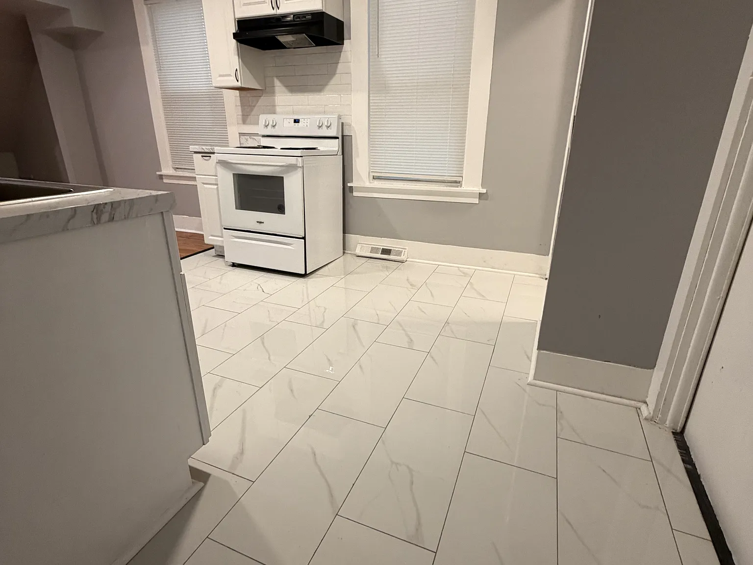 3 bed, $1,875 — Photo 3