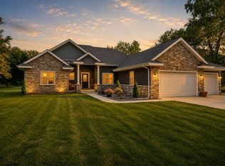 3054 Peacock Ln, Wheatfield, IN 46392