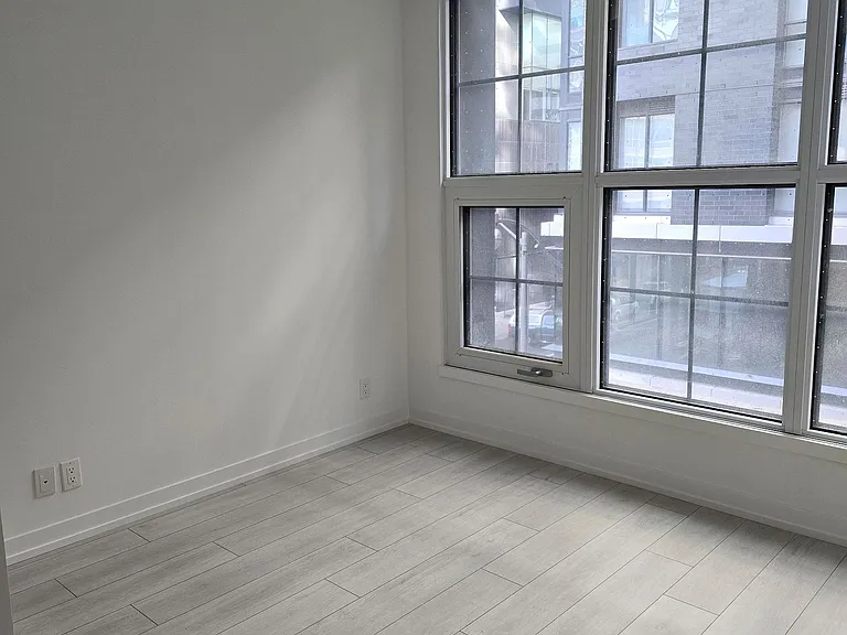 55 Mercer St N #307 — Photo 9