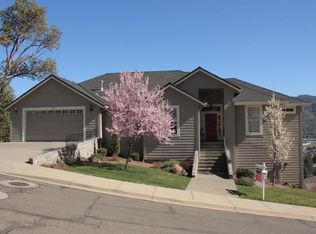 1134 Sunburst Way, Grants Pass, OR 97526