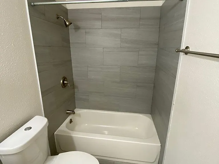 4173-4175 Altadena Ave — Photo 11