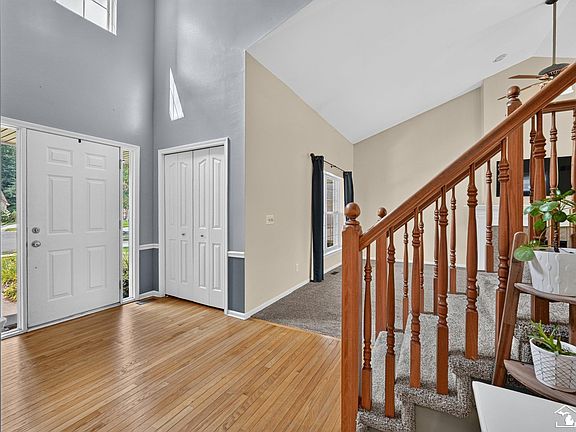 2nd image of 42664 Woodwind Ln