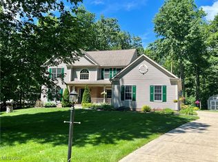 549 Deep Woods Dr, Aurora, OH 44202