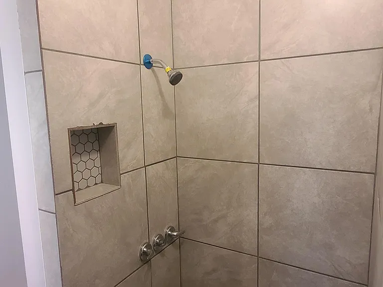 75 Riverside Dr — Photo 10