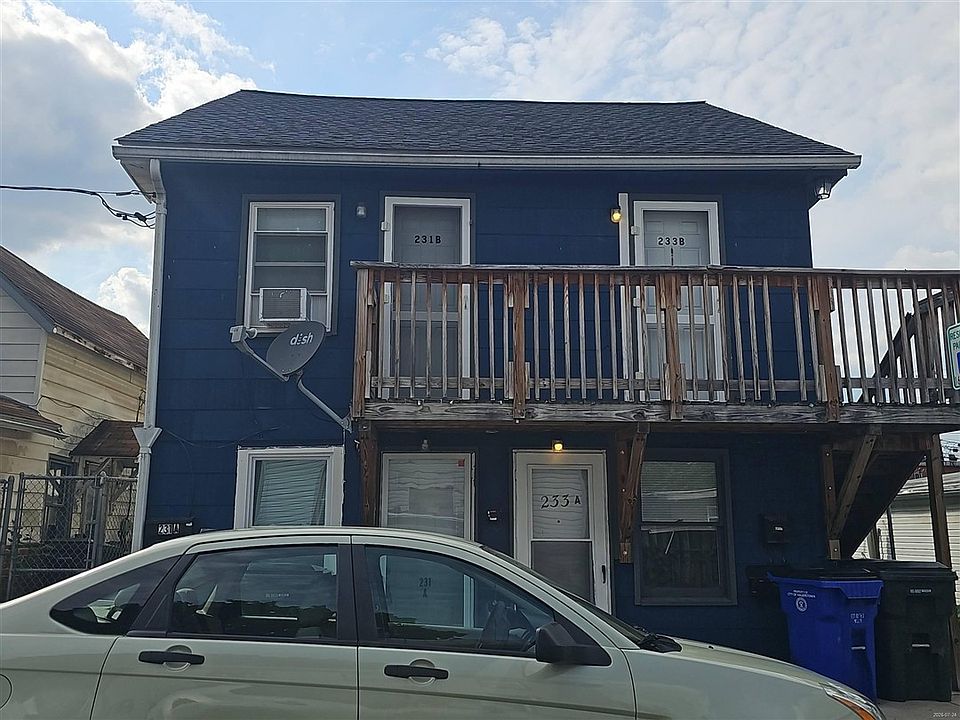 1st image of 231 Alexander Rear St
