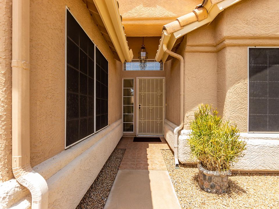 Front Entry has heavy duty security screen so you can have the doors open without any worry. Its a great neighborhood, but a little security never hurt!