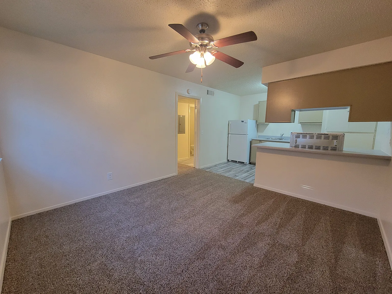 1 bed, 500 sqft, $785 — Photo 2