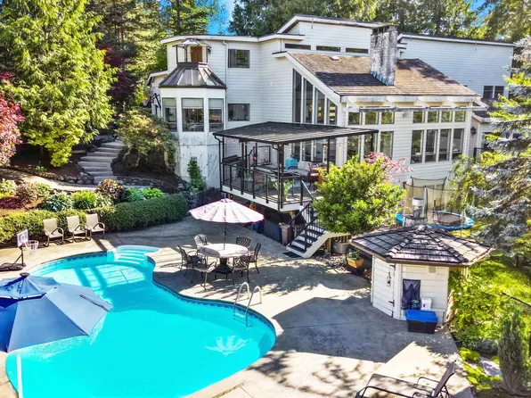 24325 126th Ave, Maple Ridge, BC V4R 1M2