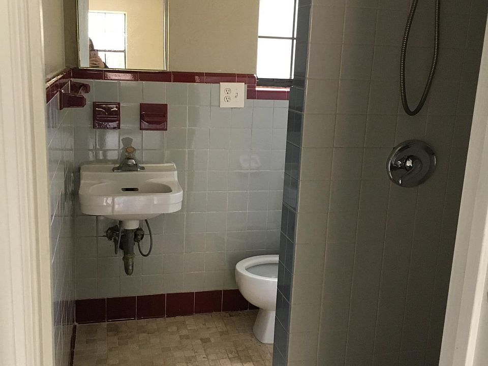 1st image of 1301 Altaloma Ave
