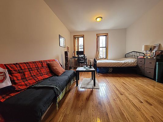 5th image of 175 E 90th St APT D3
