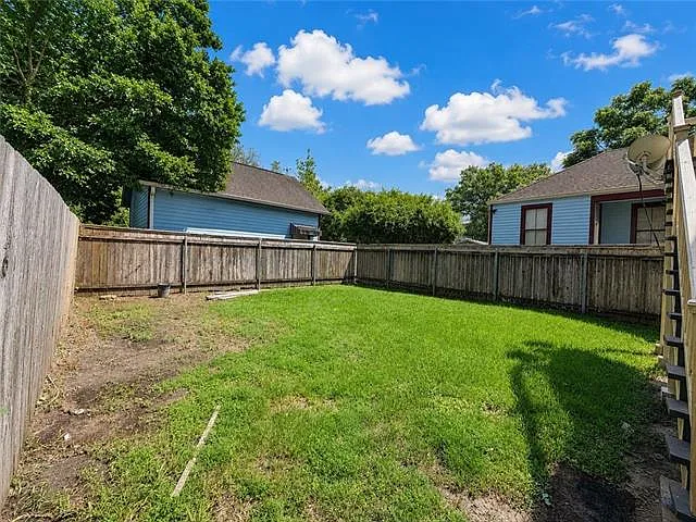 2322 Chippewa St — Photo 21