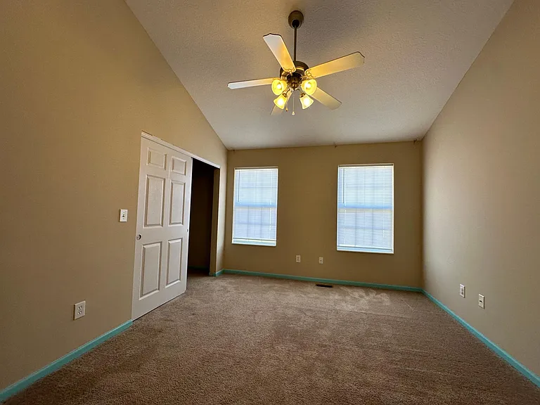 1020 Hartford Village Blvd — Photo 13