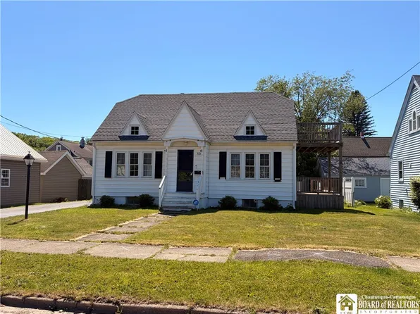 328 Hall Ave, Jamestown, NY 14701
