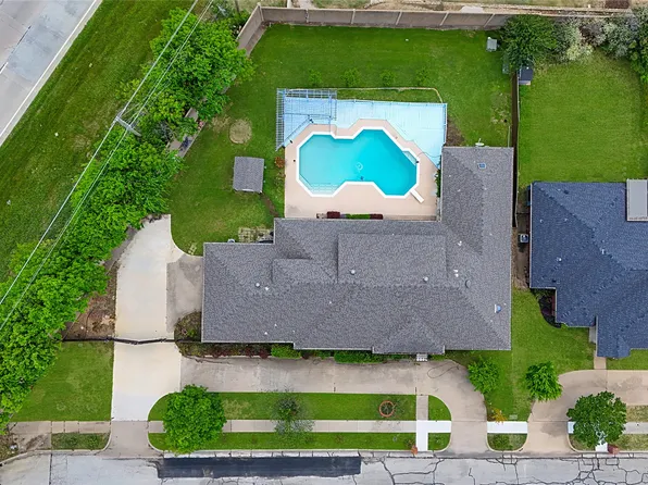 3808 Innisbrook Dr S, Irving, TX 75038