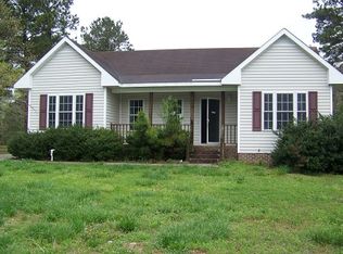 104 Hale St, Windsor, NC 27983