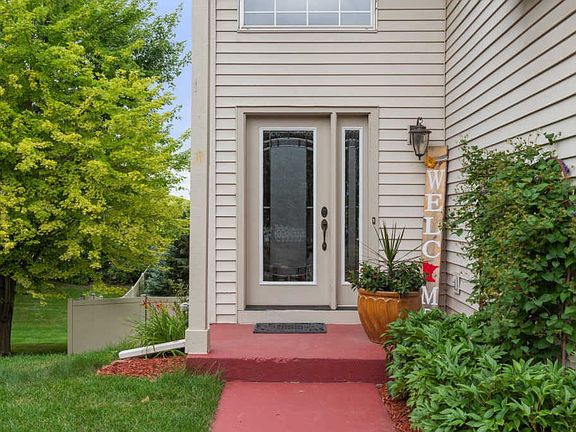 2nd image of 304 Sibley St